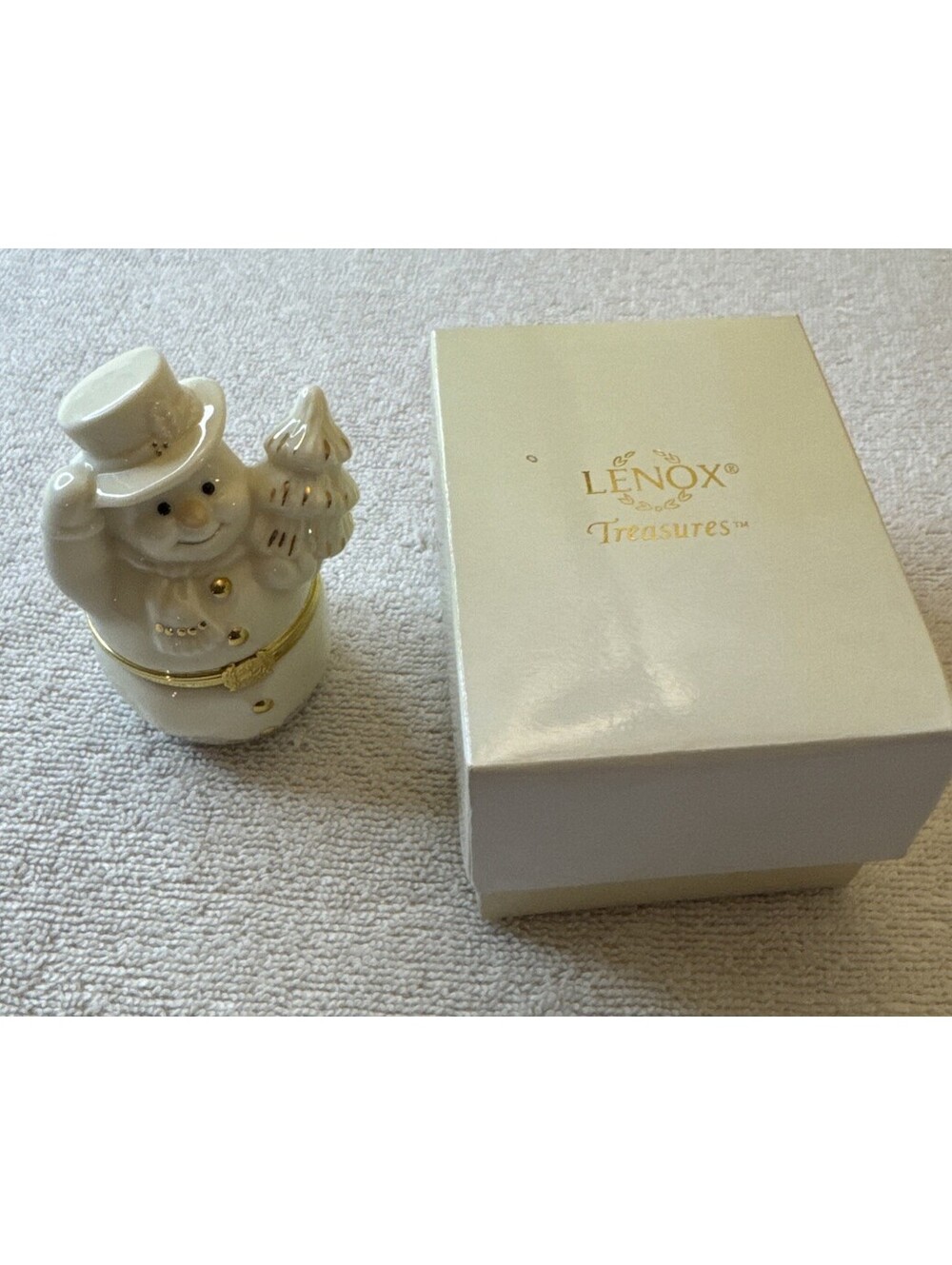 Lenox Treasures “The Snowman’s Surprise Box” With Snowflake Charm Hinged Trinket